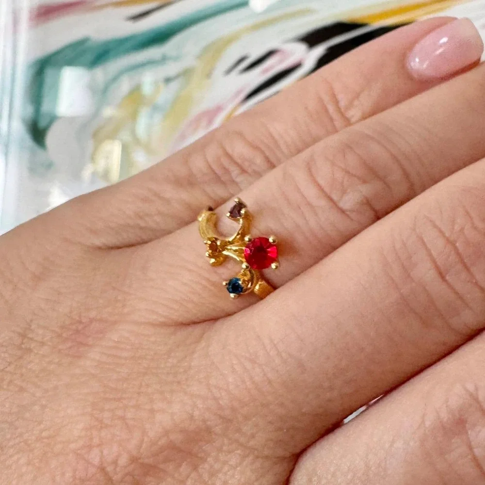 Vintage Minimalist Dainty Colorful Rhinestone Flower Ring Gold Tone Size 8 Glam